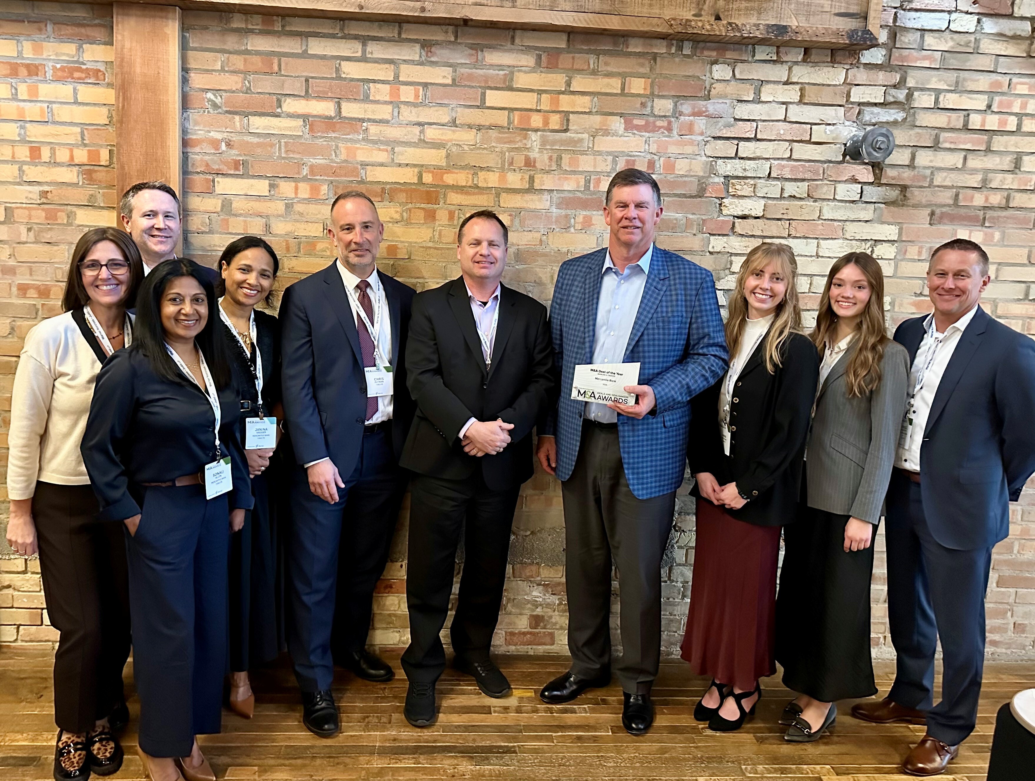 Group Shot - Crain’s Grand Rapids Business M&A Deals and Dealmakers Awards & Mercantile Bank 1