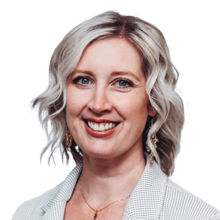 Jenn Moll Headshot