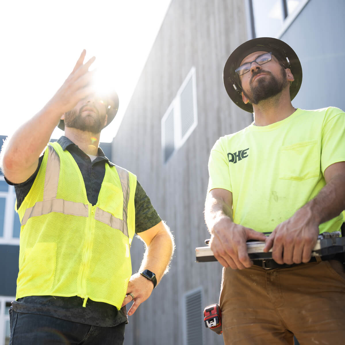 DHE-Team-Members-Discussing