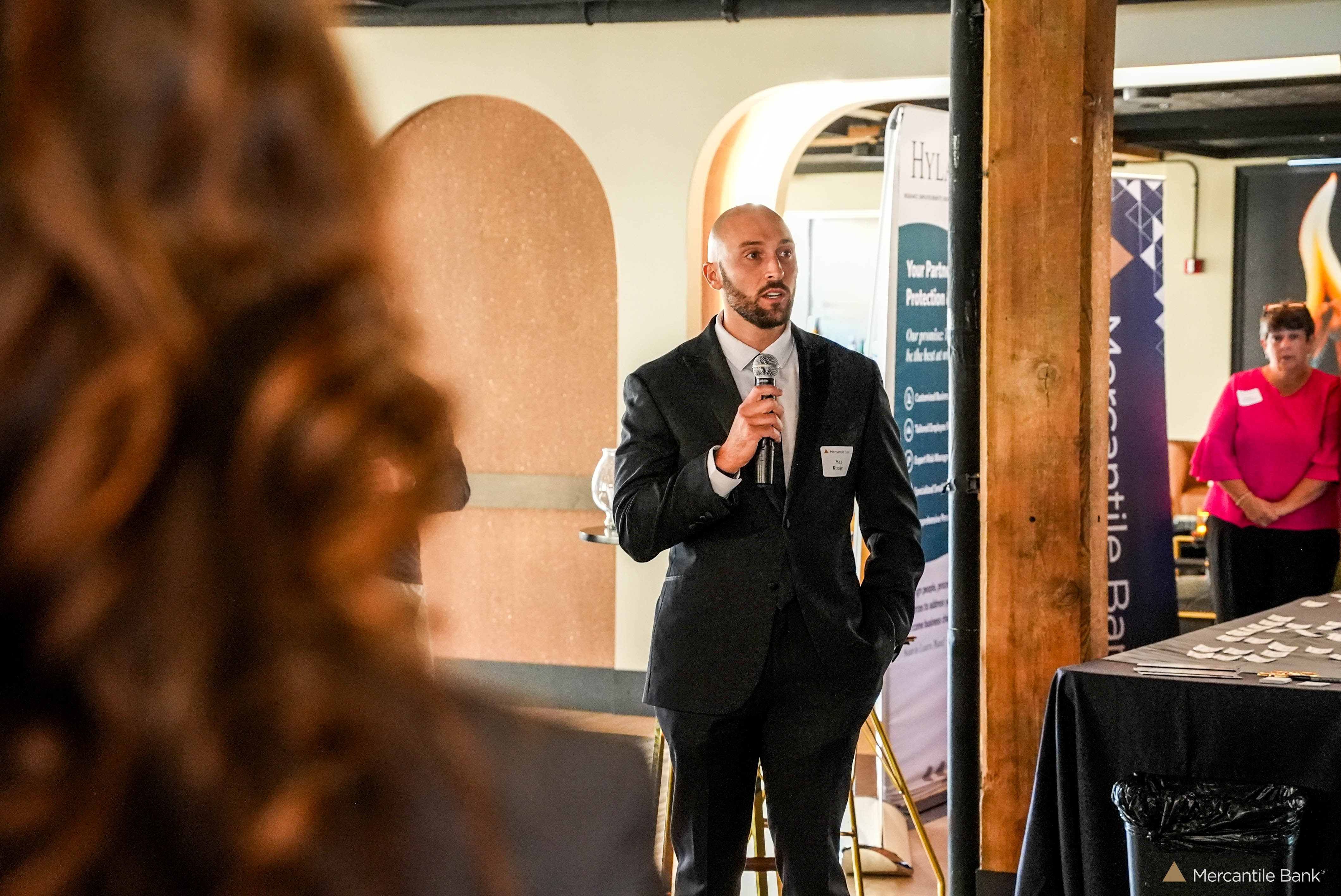 Business Mixer Happy Hour 31